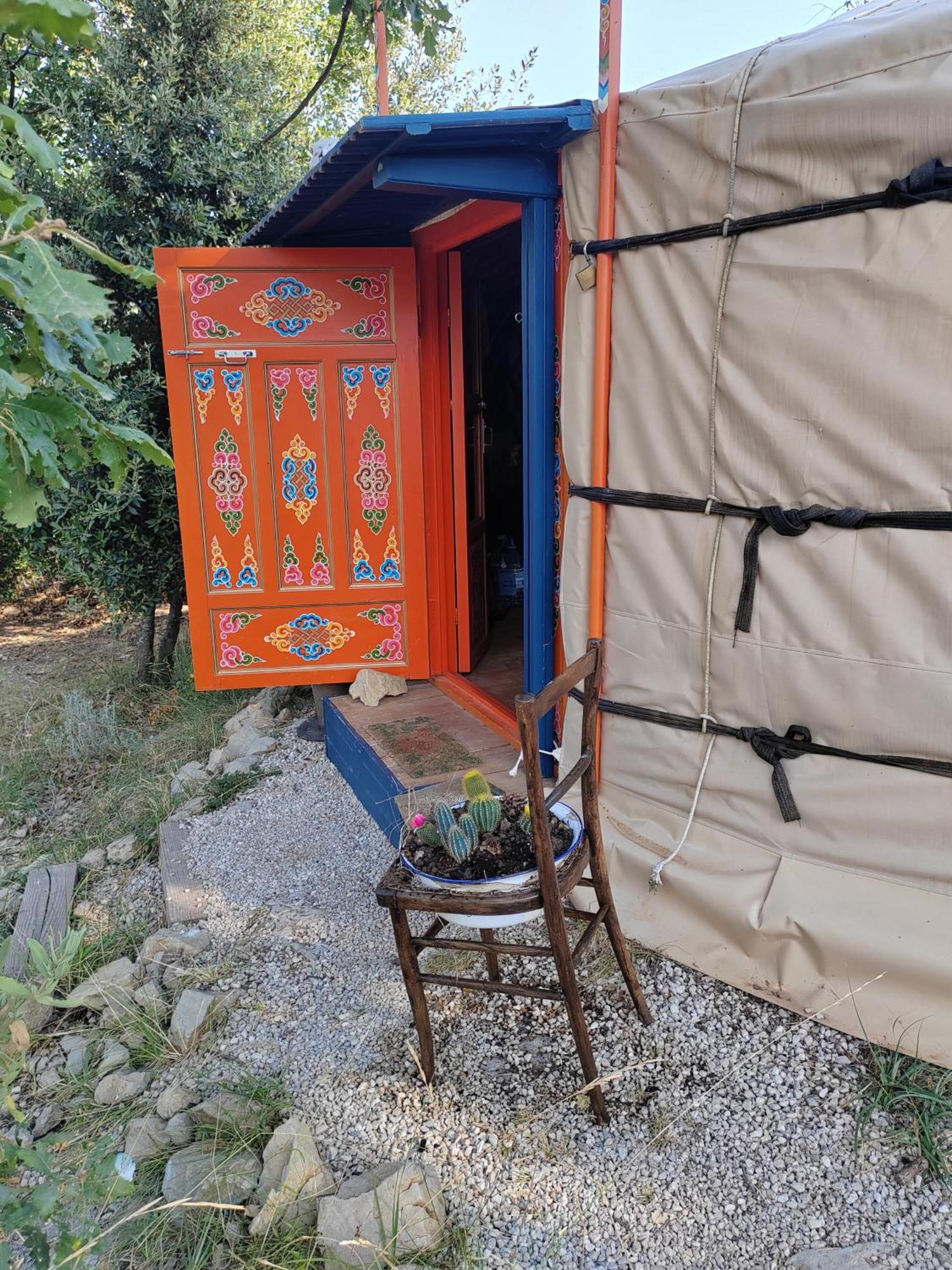 Yourte Nomade Lucéram 外观 照片